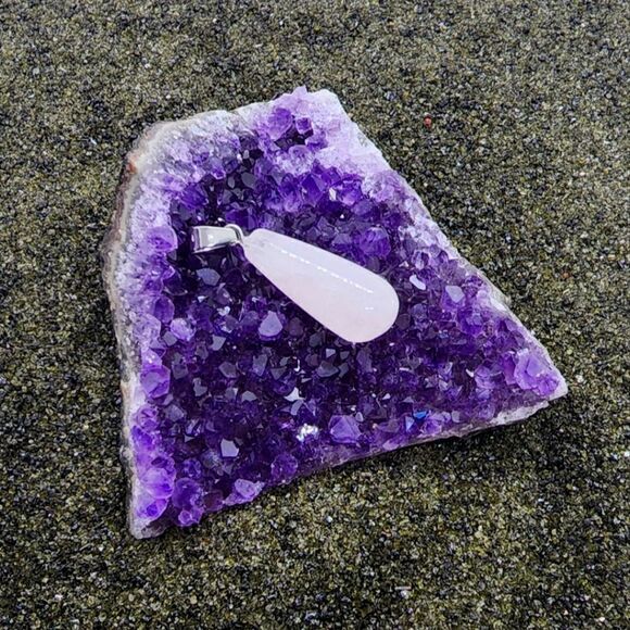 Rose Quartz Teardrop Pendant Bead 27x10mm Subtle Pink Hue - Picture 3 of 6